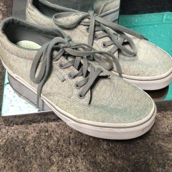 Vans - Picture 1 of 5